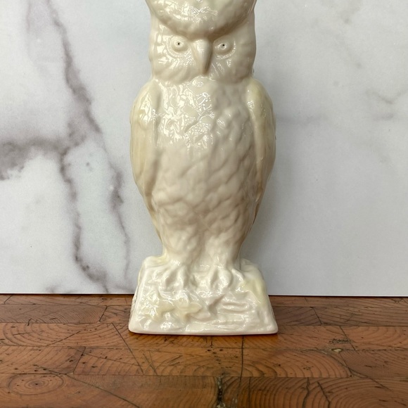 Vintage Belleek Ireland Porcelain Great Horned Owl Figural Vase ๐ฆ - Picture 2 of 8